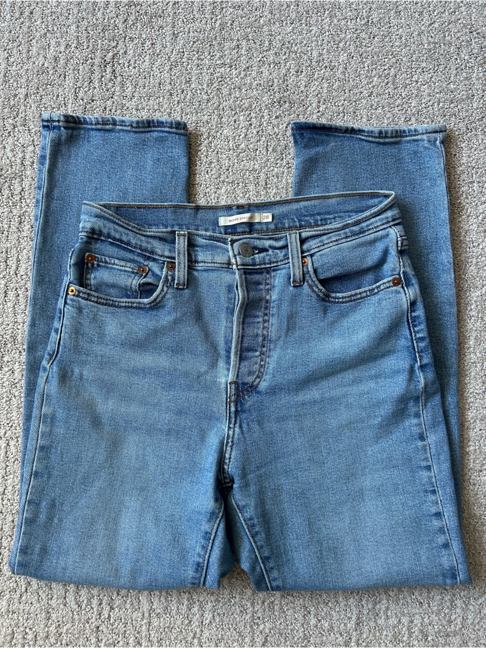 Levi’s Wedgie Straight Ankle Jeans